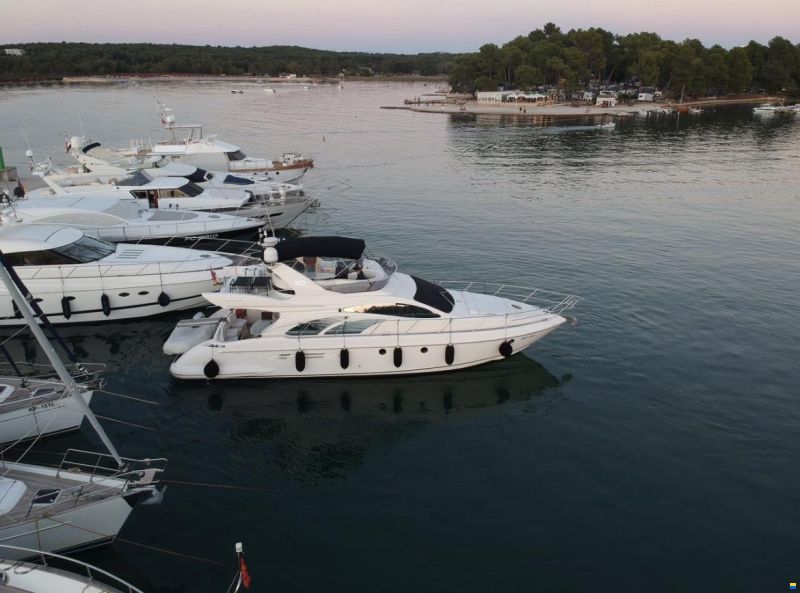 Azimut 50