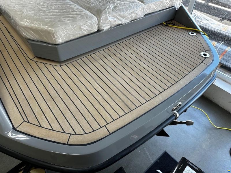 Rand Leisure 28
