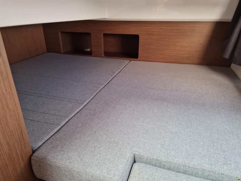 Beneteau Antares 9