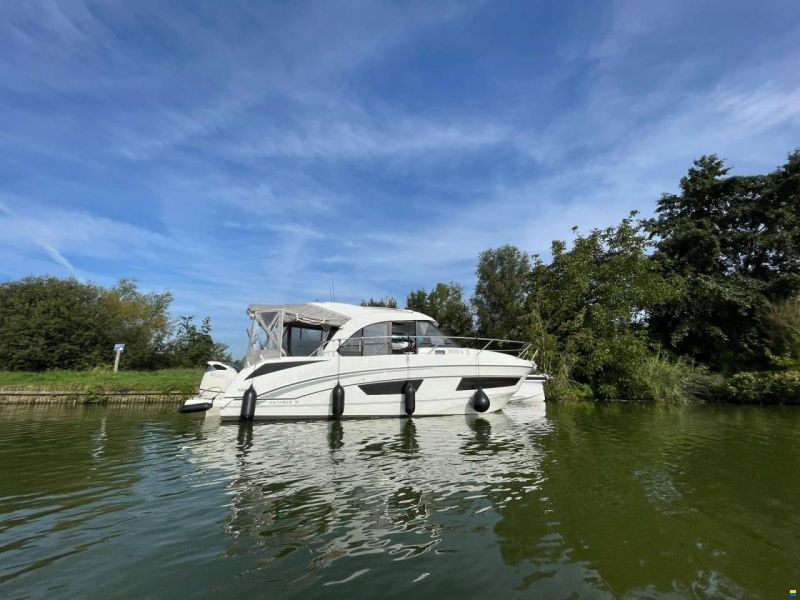 Beneteau Antares 9
