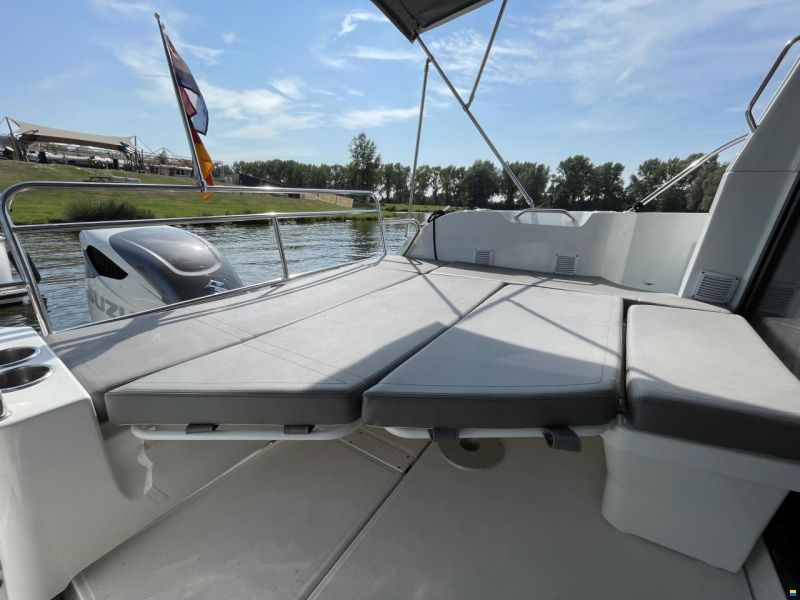Beneteau Antares 9
