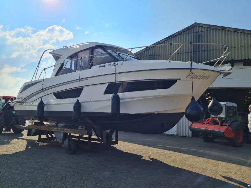 Beneteau Antares 9