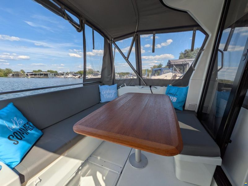 Beneteau Antares 9