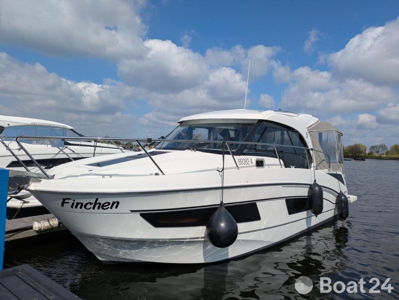 Beneteau Antares 9