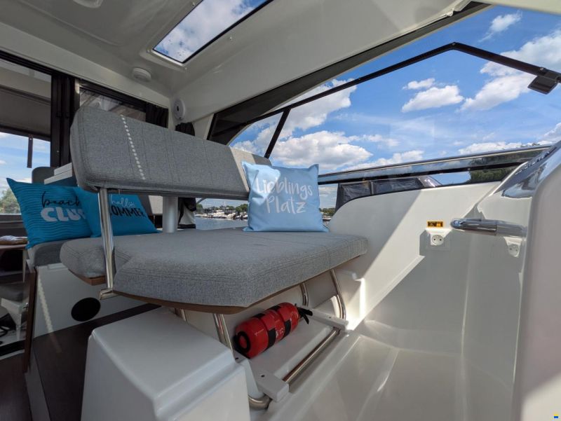 Beneteau Antares 9
