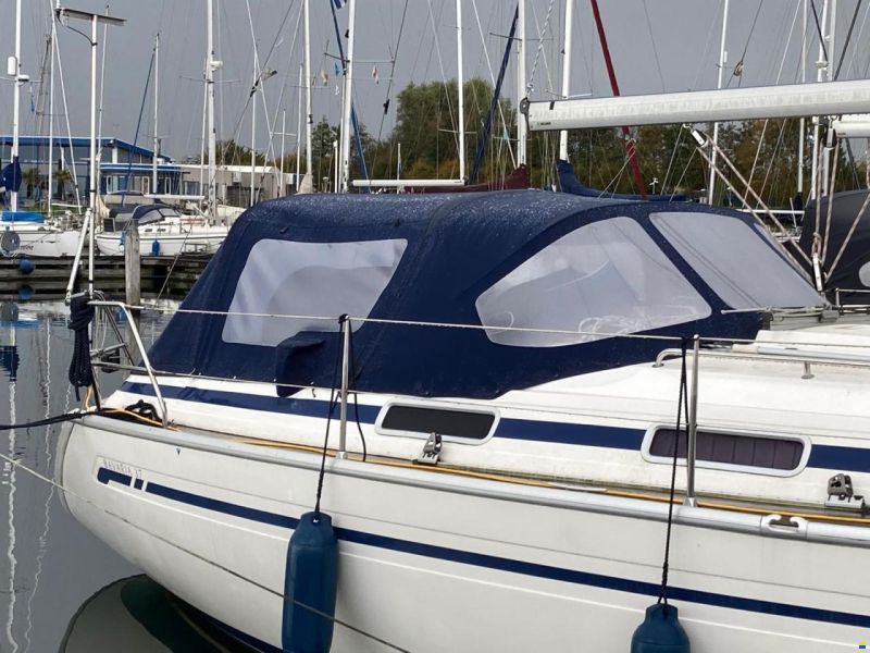 Bavaria 37