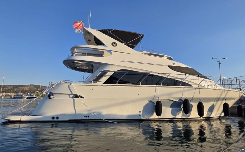 Marquis 52