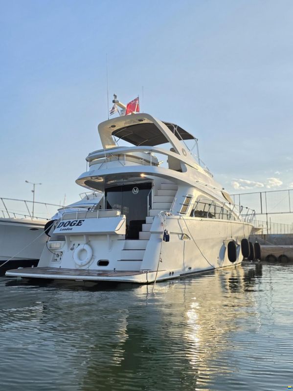 Marquis 52