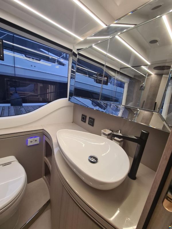 Galeon 560 Fly, 2025