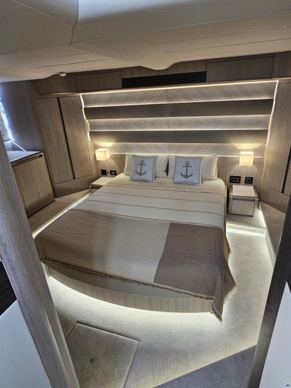 Galeon 560 Fly, 2025