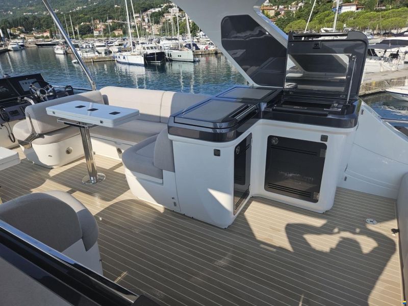 Galeon 560 Fly, 2025