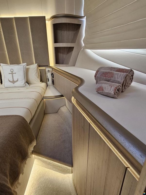 Galeon 560 Fly, 2025