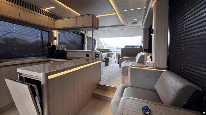 Galeon 560 Fly, 2025