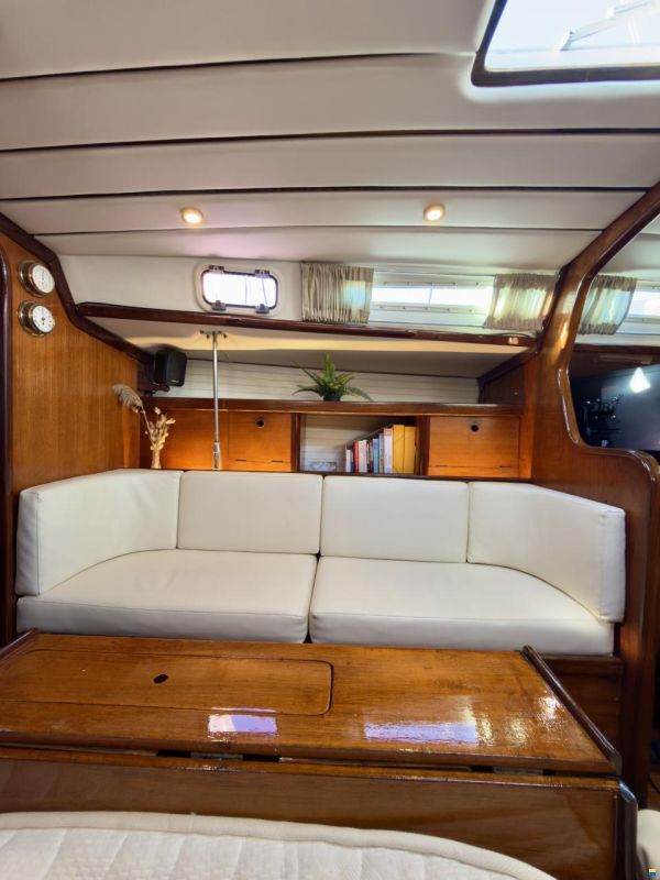Beneteau First 38