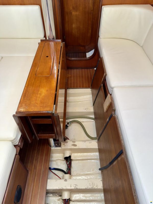 Beneteau First 38