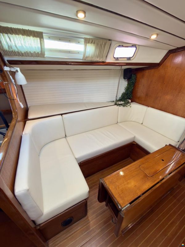 Beneteau First 38