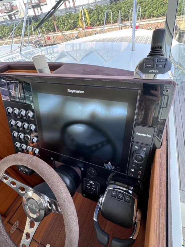 Delta Powerboats 40 WA