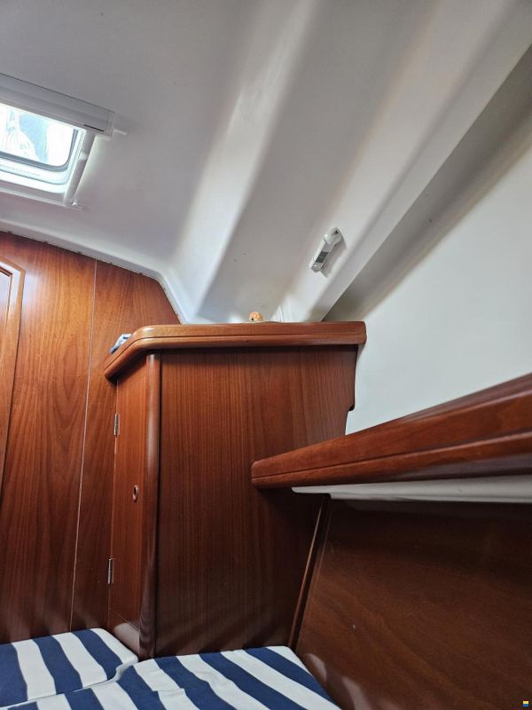 Beneteau Oceanis 323