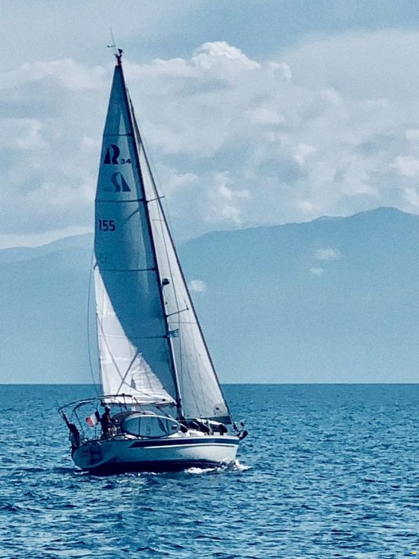 Hallberg-Rassy 34