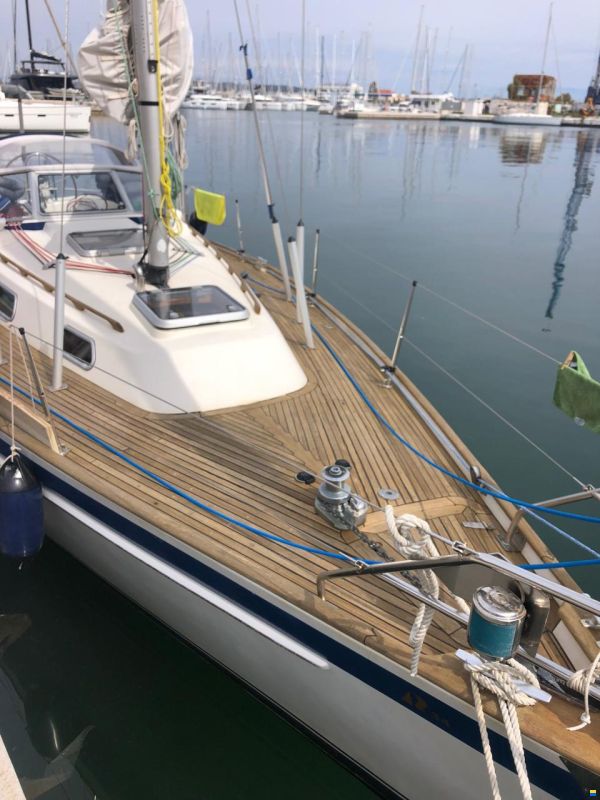 Hallberg-Rassy 34