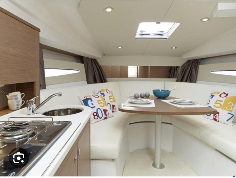 Jeanneau Leader 8