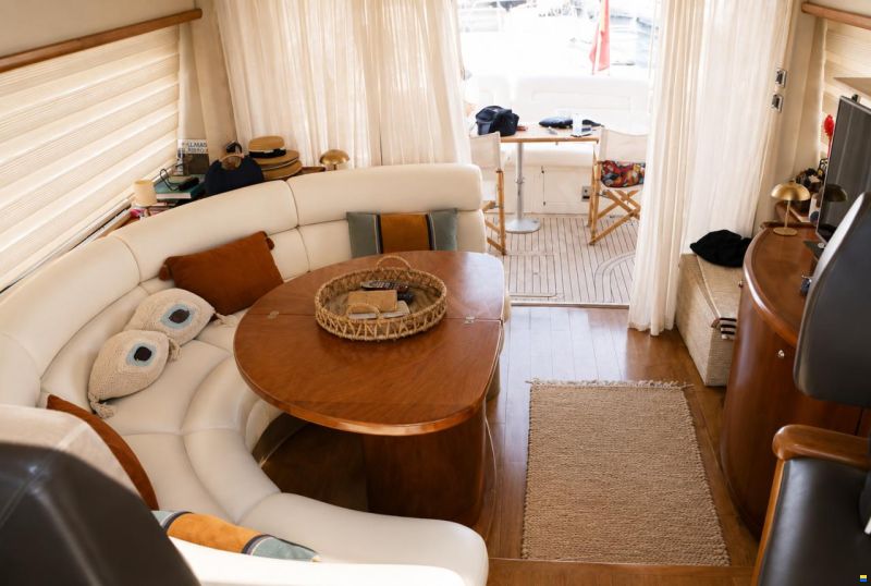 Sunseeker Predator 52