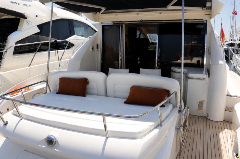 Sunseeker Predator 52
