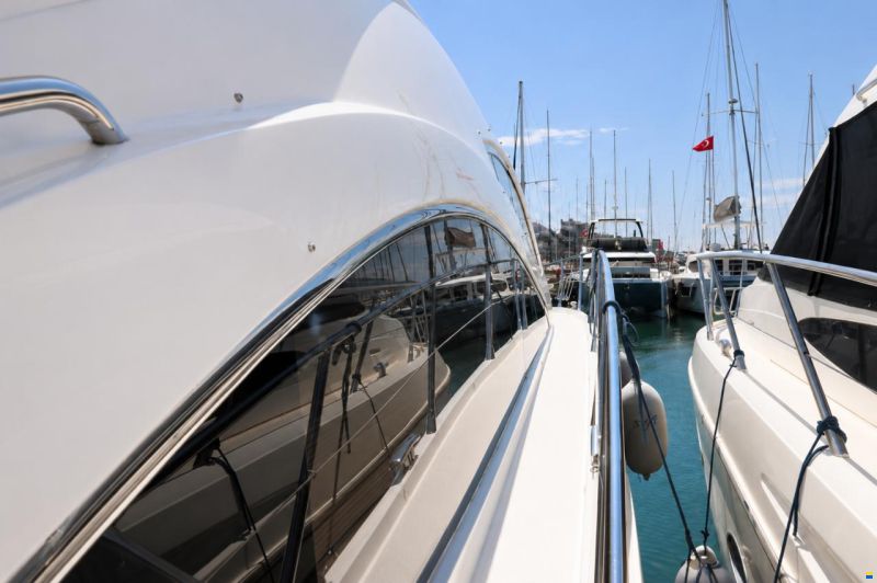 Sunseeker Predator 52