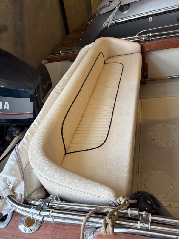 Boston Whaler Outrage 22