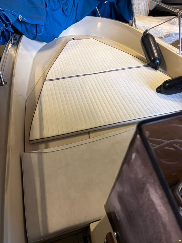 Boston Whaler Outrage 22