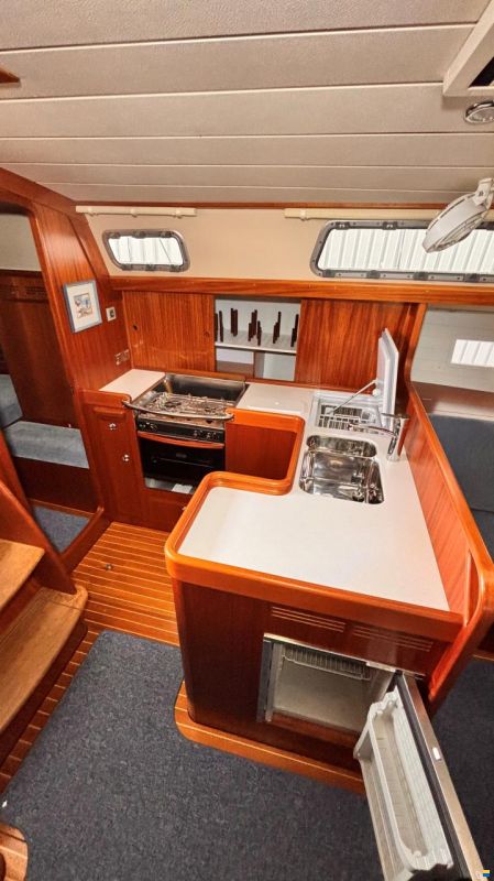Hallberg-Rassy 412