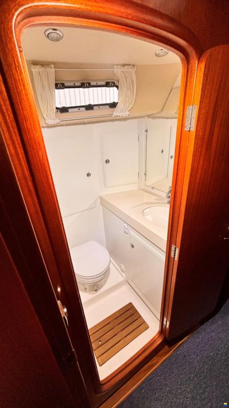 Hallberg-Rassy 412
