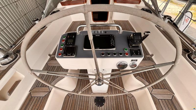 Hallberg-Rassy 412