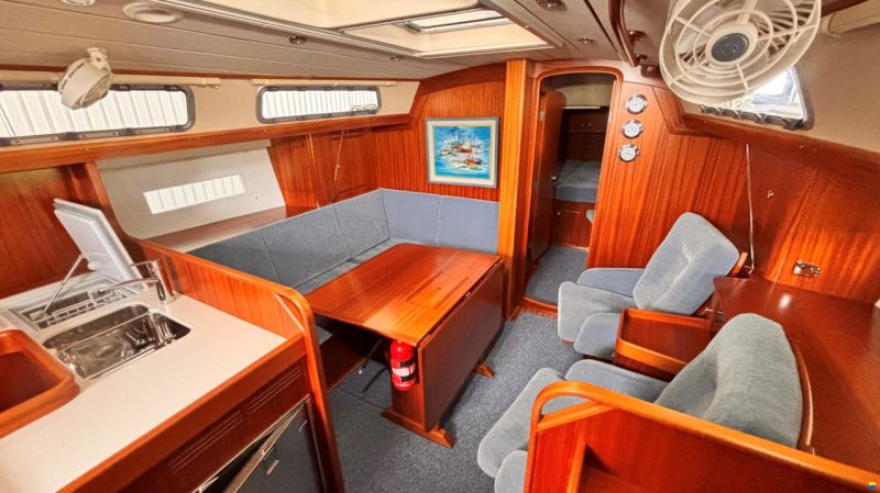 Hallberg-Rassy 412