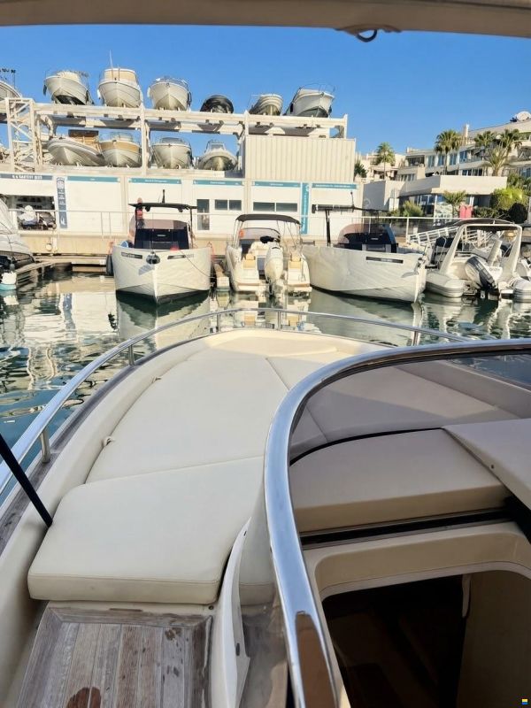 INVICTUS 280 GT