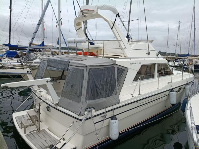 Princess 35