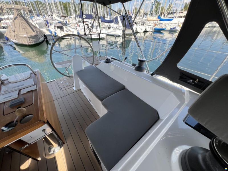 Bavaria C 42