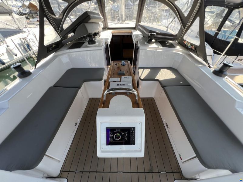 Bavaria C 42