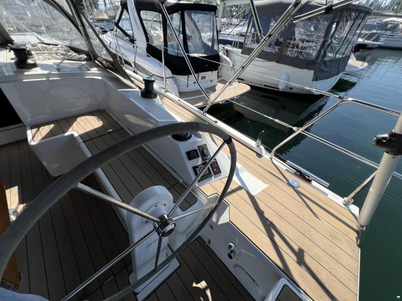 Bavaria C 42