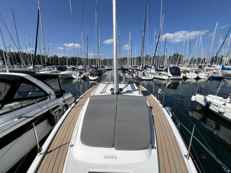 Bavaria C 42