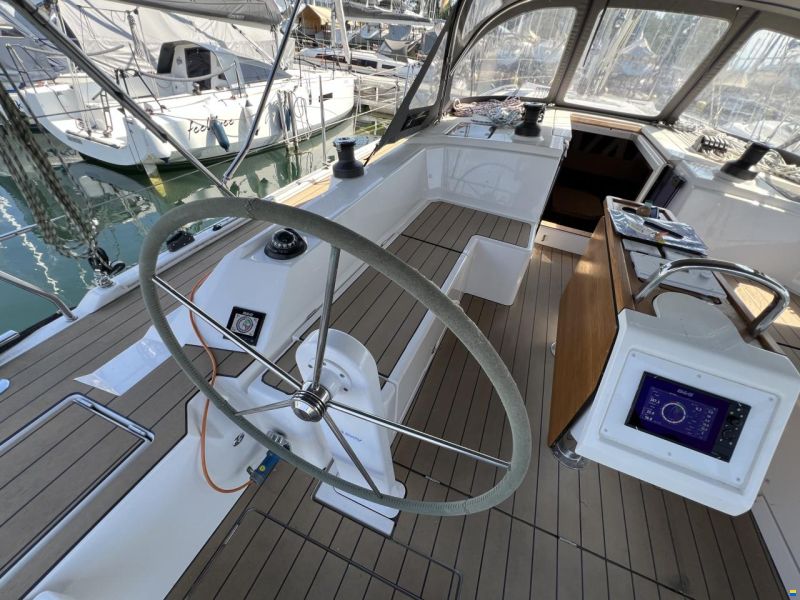 Bavaria C 42