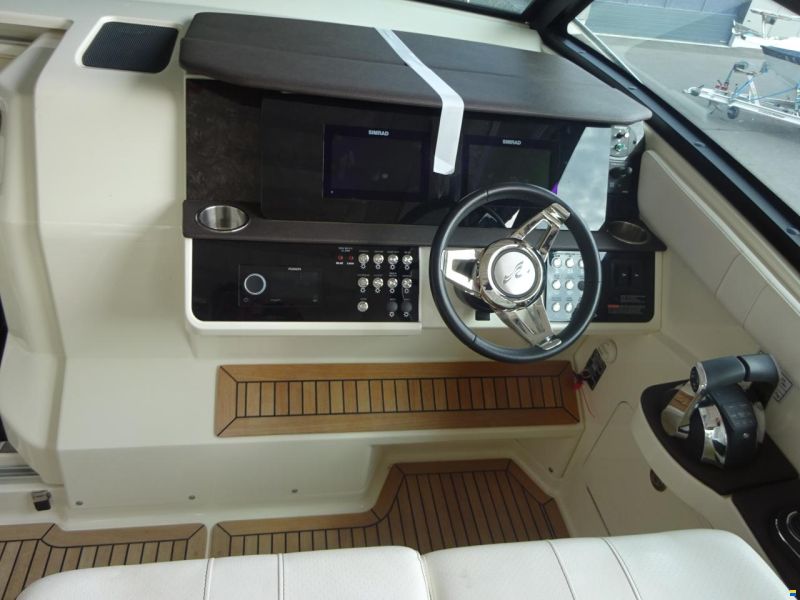 Sea Ray 320 DAE - Joystick
