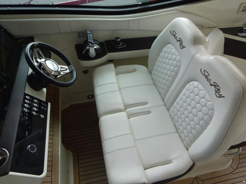 Sea Ray 320 DAE - Joystick