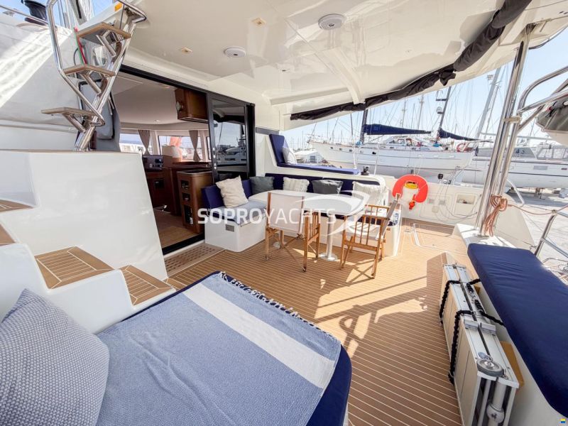 Lagoon 42