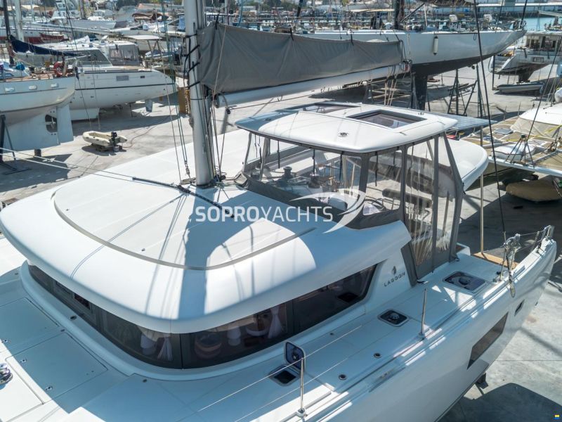 Lagoon 42