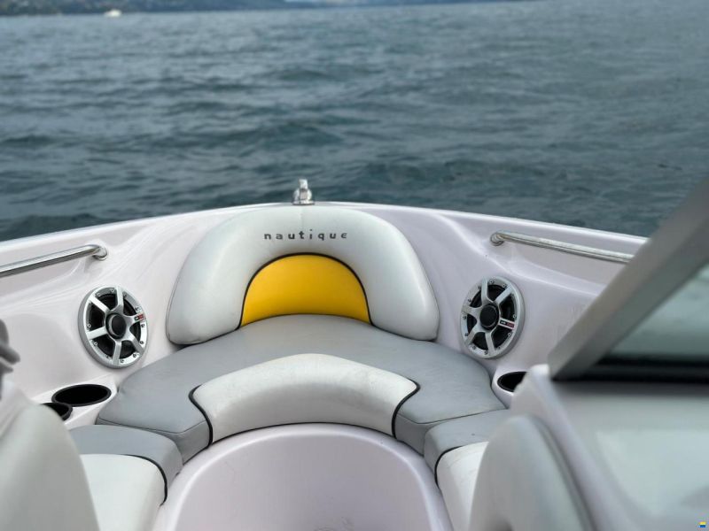 Correct Craft Super Air Nautique 210