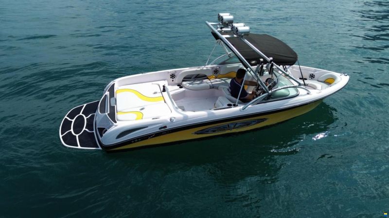Correct Craft Super Air Nautique 210