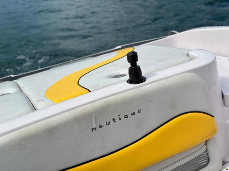 Correct Craft Super Air Nautique 210