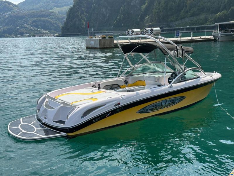 Correct Craft Super Air Nautique 210