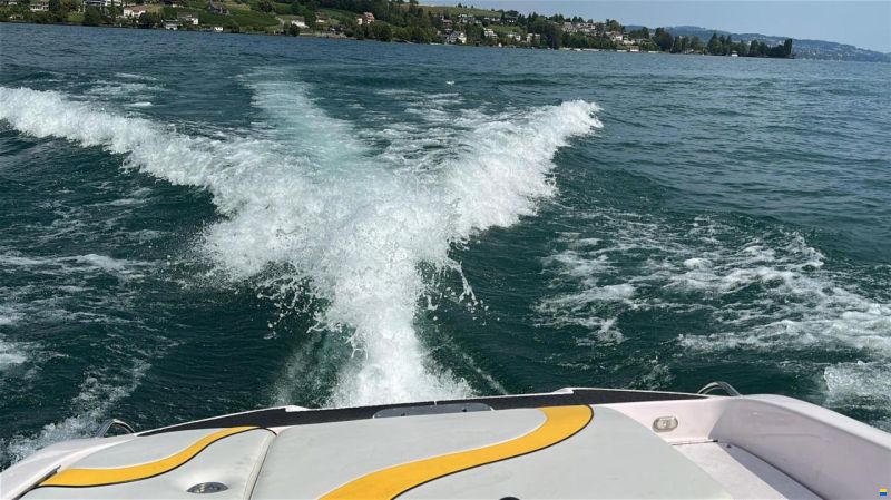 Correct Craft Super Air Nautique 210